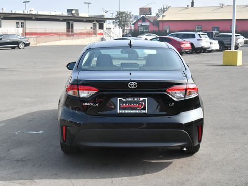 Used 2024 Toyota Corolla LE image 7