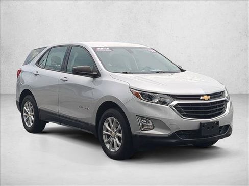 Used 2019 Chevrolet Equinox LS AWD/4WD image 3