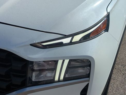 Used 2021 Hyundai Santa Fe SE image 11