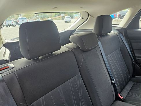 Used 2015 Ford Focus SE image 2