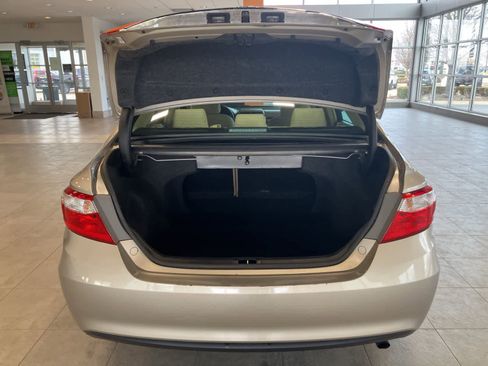 Used 2016 Toyota Camry LE image 24