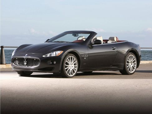 Used 2015 Maserati GranTurismo Convertible RWD image 1