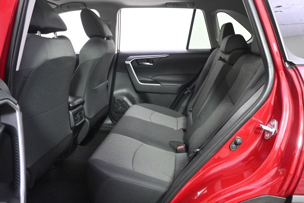 Used 2021 Toyota RAV4 XLE w/ Convenience Package AWD/4WD image 21