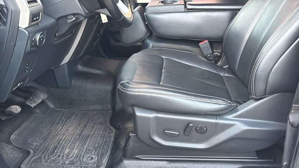 Used 2022 Ford F350 Lariat AWD/4WD image 23