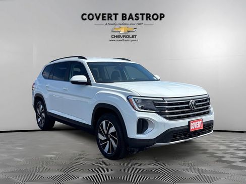 Used 2025 Volkswagen Atlas SE image 6