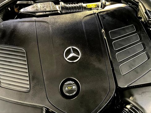 Used 2022 Mercedes-Benz C 300 4MATIC Sedan image 31