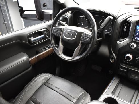 Used 2021 GMC Sierra 3500 Denali w/ Denali Ultimate Package image 23