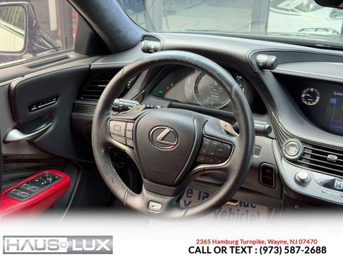 Used 2018 Lexus LS 500 F Sport w/ Accessory Package (Z1) AWD/4WD image 30
