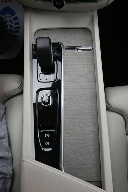 Used 2023 Volvo S60 B5 Ultimate w/ Protection Package Premier FWD image 11