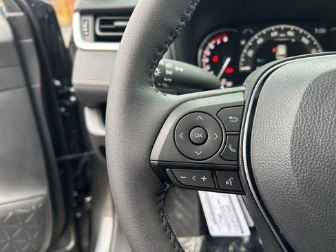 New 2025 Toyota RAV4 XLE image 17
