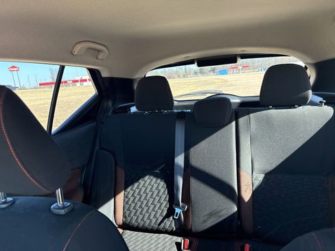 Used 2021 Nissan Kicks SR image 6