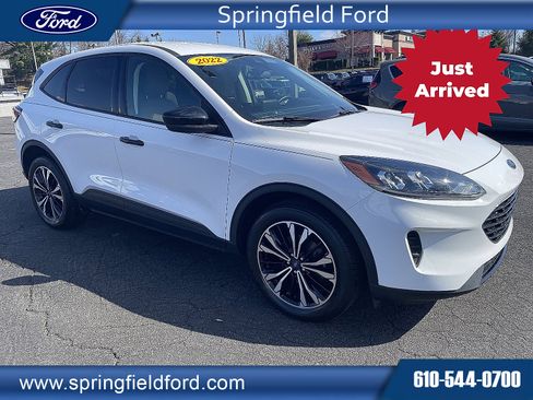Used 2022 Ford Escape SE w/ SE Sport Appearance Package image 1