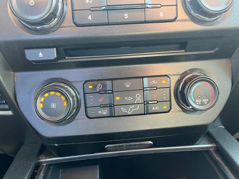 Used 2018 Ford F250 XLT w/ XLT Premium Package AWD/4WD image 26