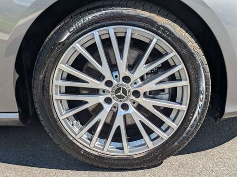 Used 2025 Mercedes-Benz CLA 250 4MATIC image 11