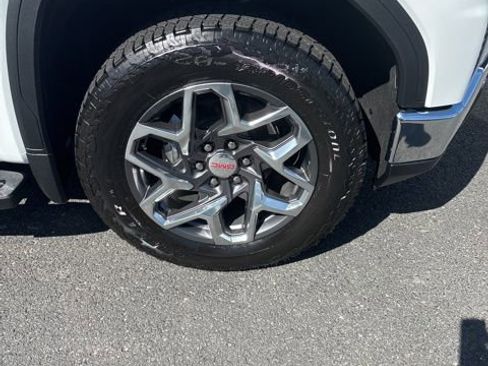 New 2026 GMC Sierra 1500 SLT w/ SLT Premium Package AWD/4WD image 3