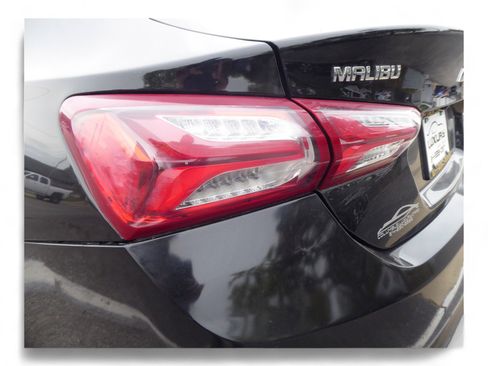 Used 2019 Chevrolet Malibu LT image 18