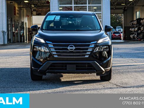 Used 2024 Nissan Rogue SV image 12