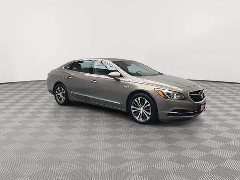 Used 2017 Buick LaCrosse Essence FWD image 31