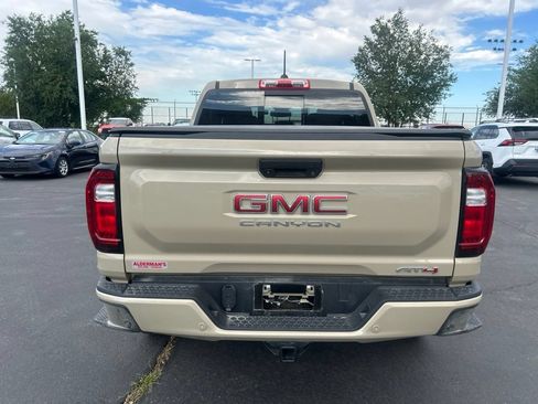 Used 2023 GMC Canyon AT4 w/ AT4 Premium Package AWD/4WD image 12