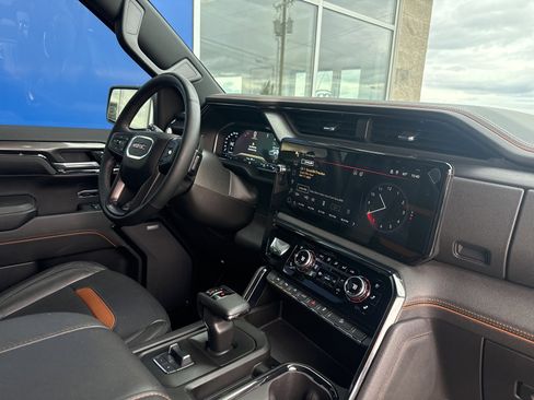Used 2023 GMC Sierra 1500 AT4 image 15