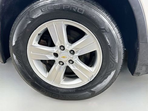 Used 2016 Chevrolet Trax LT w/ LT Sun and Sound Package image 31