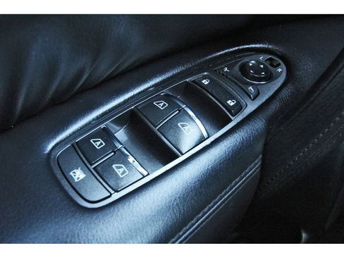 Used 2022 Nissan Armada SL w/ Captain's Chairs Package image 24