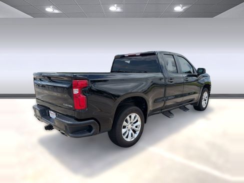 Used 2020 Chevrolet Silverado 1500 Custom w/ Custom Value Package RWD image 8