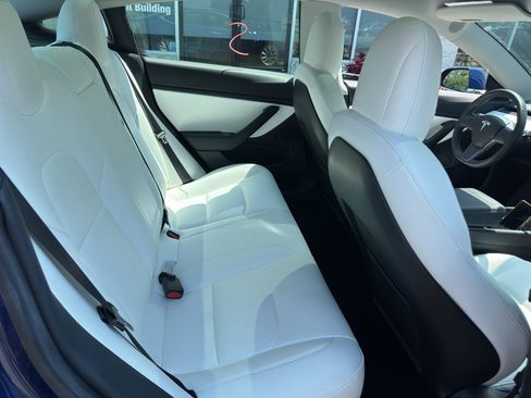 Used 2019 Tesla Model 3 AWD/4WD image 13