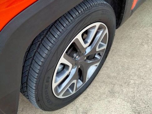 Used 2017 Jeep Renegade Latitude image 25