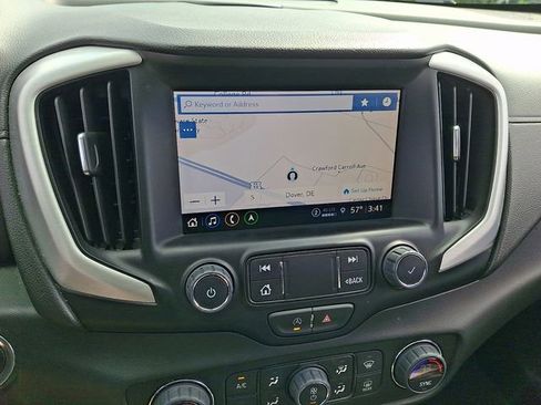 Used 2022 GMC Terrain SLT w/ Infotainment Package II AWD/4WD image 17