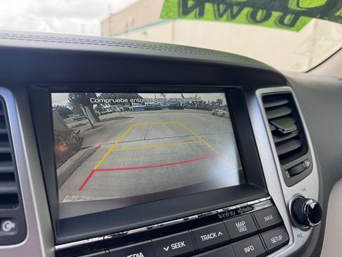 Used 2017 Hyundai Tucson SE Plus image 11