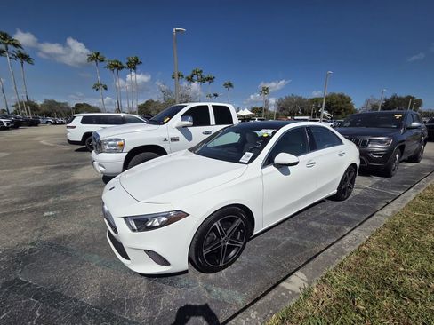 Used 2019 Mercedes-Benz A 220 image 3