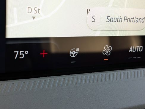 New 2026 Ford Maverick Lariat w/ Black Appearance Package image 28