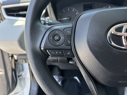 Certified 2025 Toyota Corolla LE FWD image 19