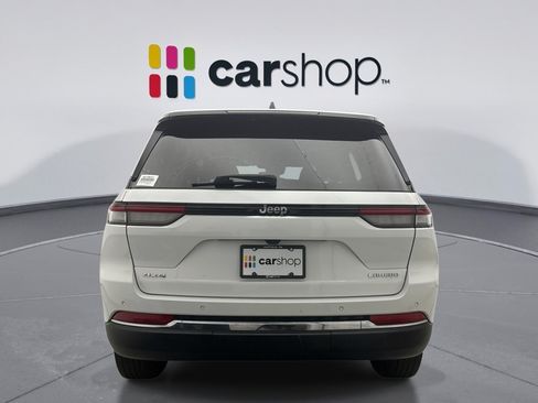 Used 2023 Jeep Grand Cherokee Laredo w/ Luxury Tech Group I AWD/4WD image 4