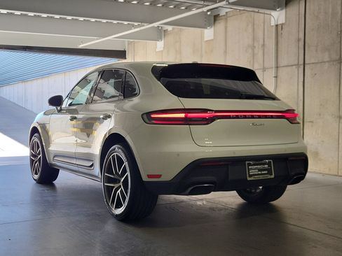 Certified 2026 Porsche Macan AWD/4WD image 3