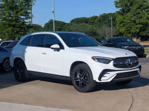 Used 2026 Mercedes-Benz GLC 300 image 3