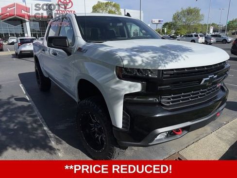 Used 2021 Chevrolet Silverado 1500 LT Trail Boss w/ Convenience Package II image 2