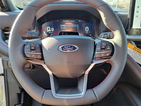New 2026 Ford Explorer ST-Line w/ ST-Line Street Pack image 9