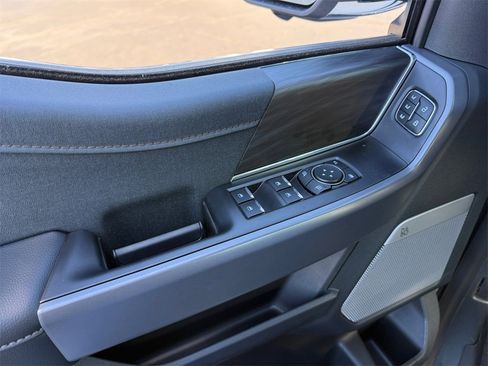 New 2025 Ford F150 Lariat w/ Equipment Group 501A Mid image 16