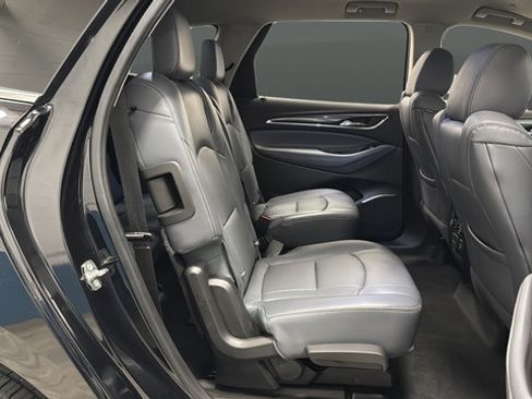Used 2018 Buick Enclave Premium w/ LPO, Hit The Road Package AWD/4WD image 23