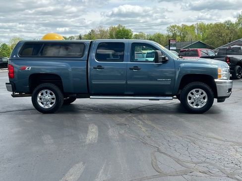 Used 2014 Chevrolet Silverado 2500 LT w/ Interior Plus Package AWD/4WD image 40