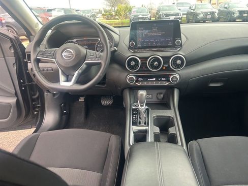 Used 2020 Nissan Sentra SV image 15