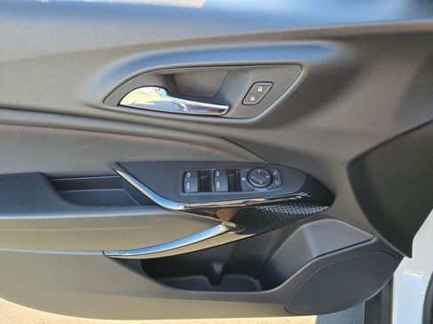 New 2026 Chevrolet Trax RS w/ Sunroof Package image 10