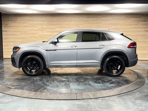 Used 2020 Volkswagen Atlas Cross Sport SEL R-Line image 20