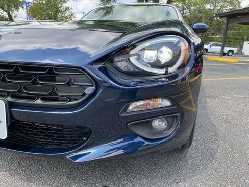 Used 2018 FIAT 124 Spider Lusso image 11