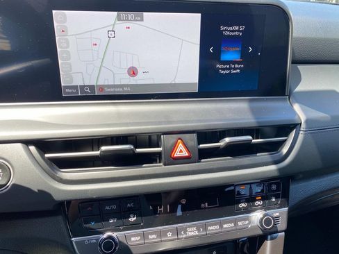 Used 2025 Kia Seltos EX w/ EX Sunroof Package AWD/4WD image 9