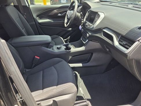 Used 2022 GMC Terrain SLE FWD image 13