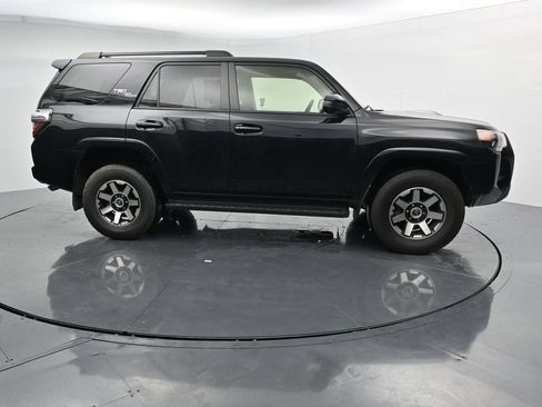 Used 2024 Toyota 4Runner TRD Off-Road AWD/4WD image 9
