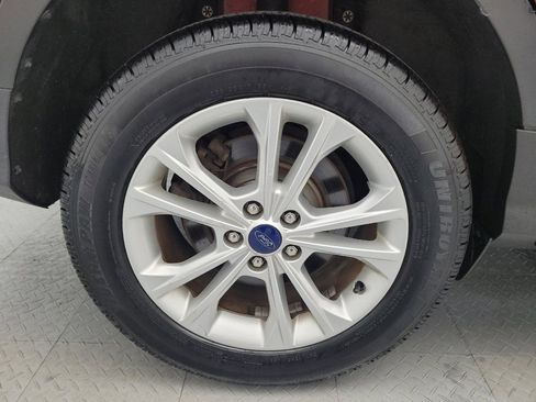 Used 2017 Ford Escape SE w/ Equipment Group 201A FWD image 31